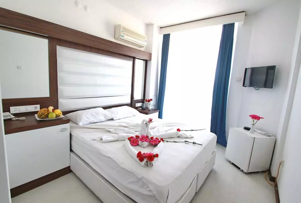 hotel asena kusadasi_shabavizparvaz_07.jpg